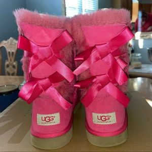 Bailey bow kids size 6 Ugg’s